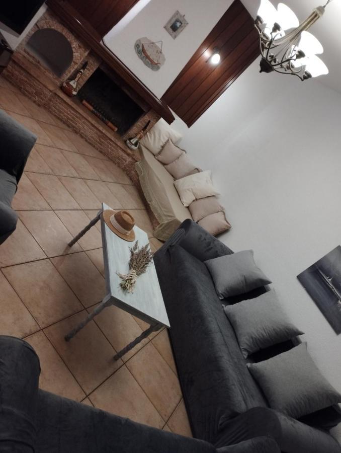 Elea Home Apartments อเล็กซานโดรโพลิส ภายนอก รูปภาพ