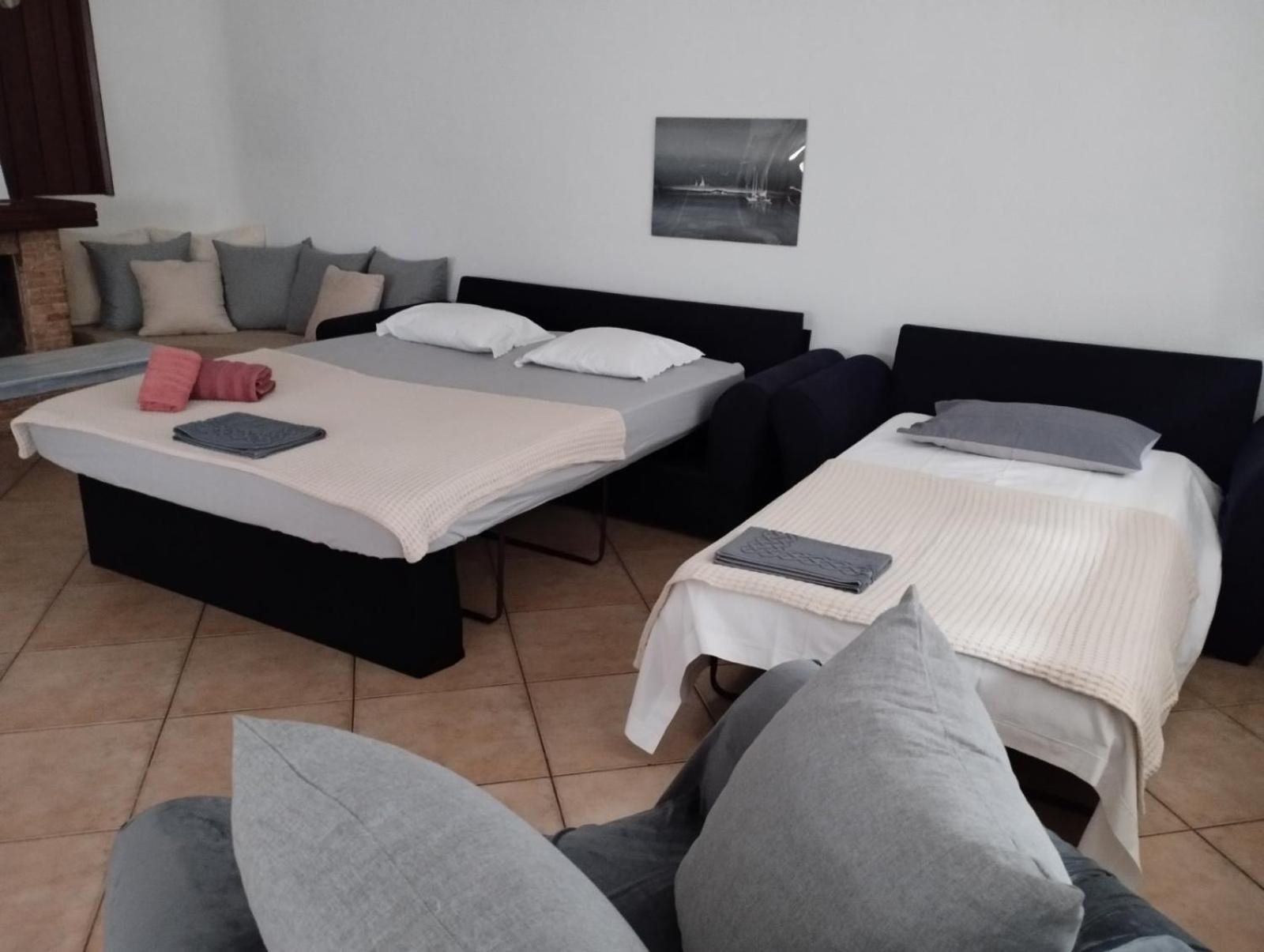 Elea Home Apartments อเล็กซานโดรโพลิส ภายนอก รูปภาพ